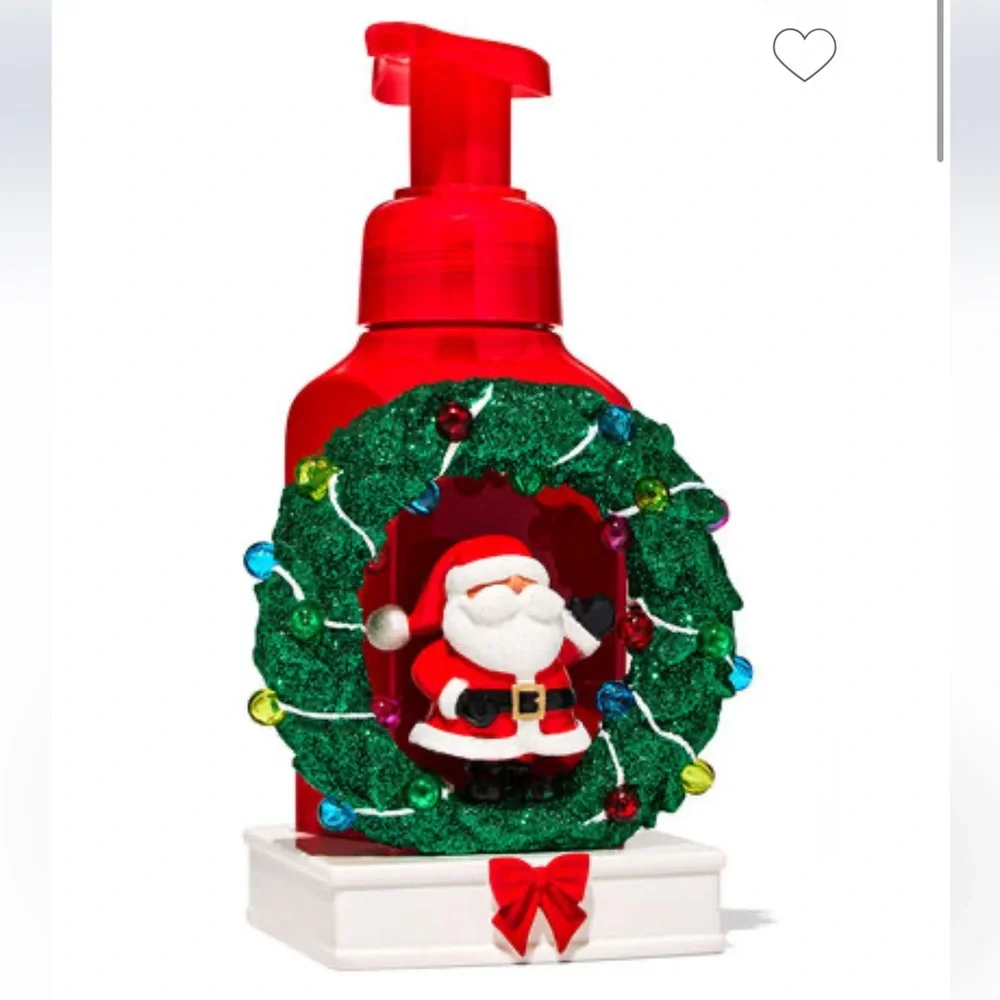 BATH AND BODY WORKS SANTA WREATH DECOR FOAMING HAND SOAP HOLDER